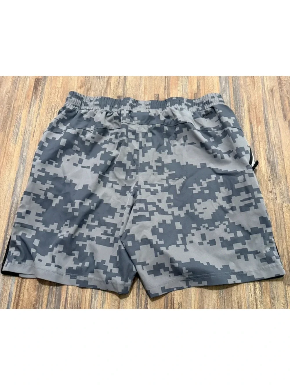 Spyder men’s shorts size large